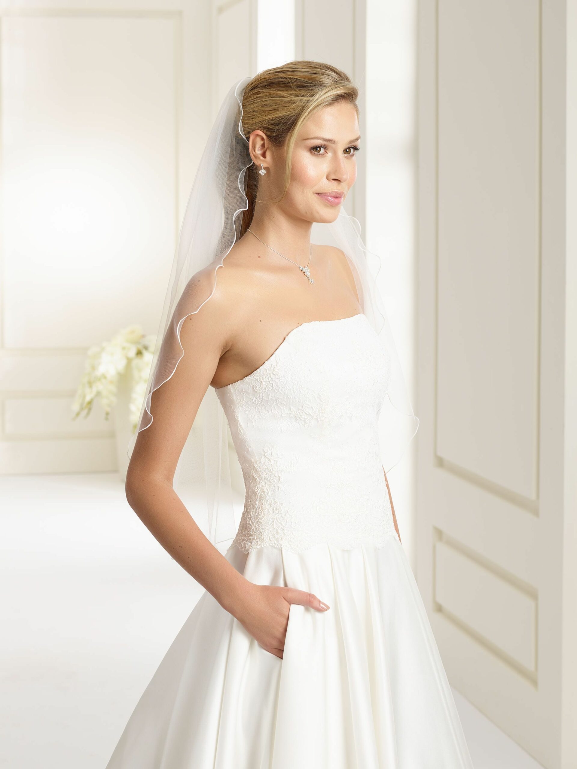 Schleier S187 mit Kurbelkante Bianco Evento - Länge 80 cm
